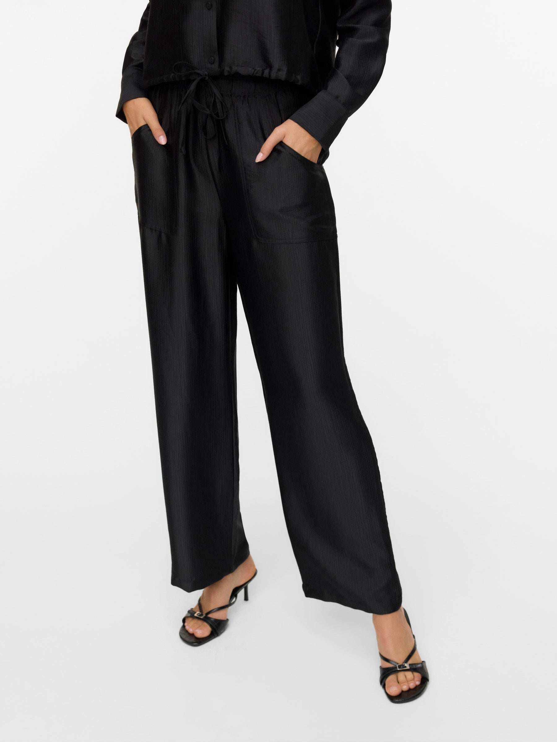 VERO MODA VMTOMA straight pants in black - Image 5