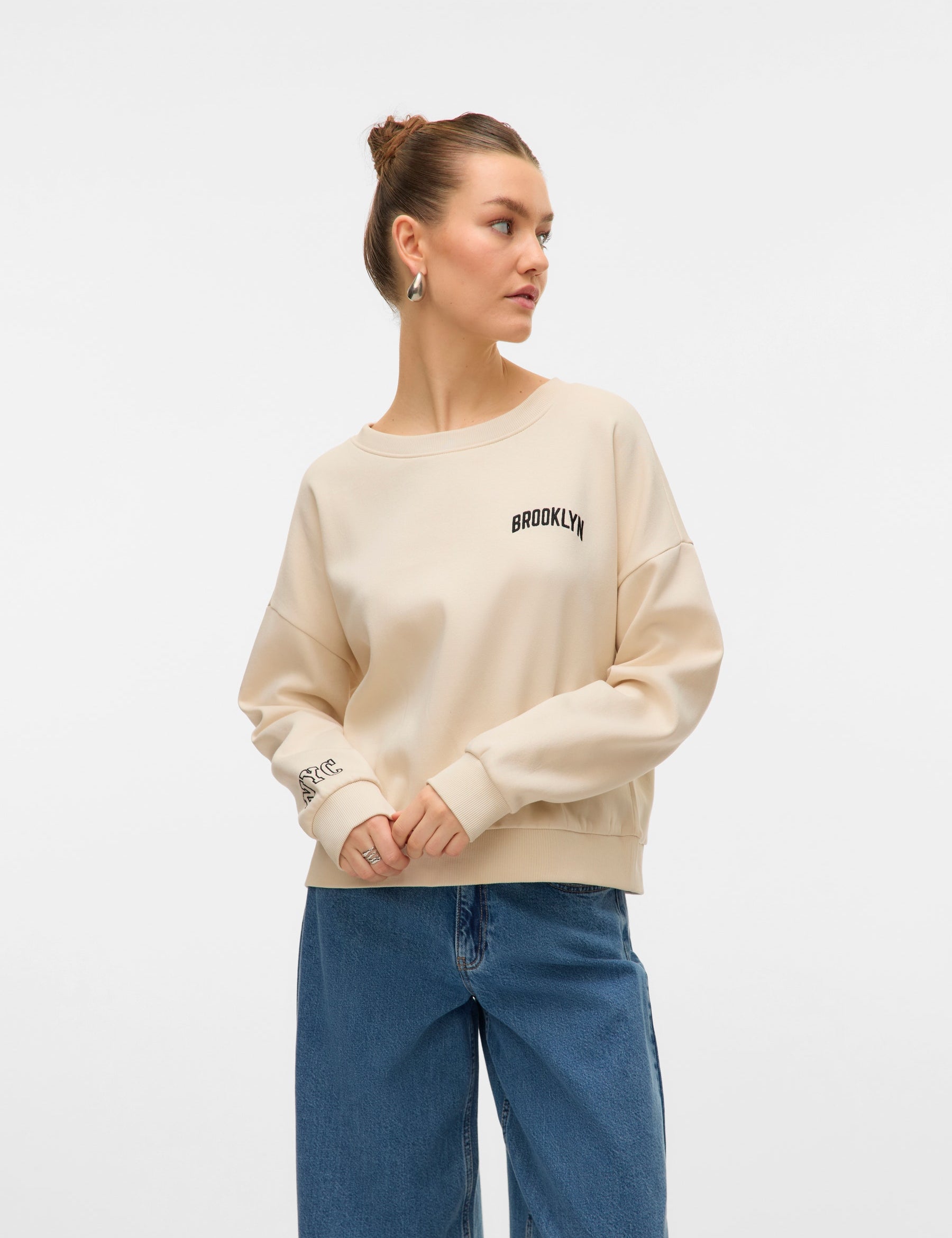 VERO MODA VMTRINA sweat box boo in birch nyc - Image 1