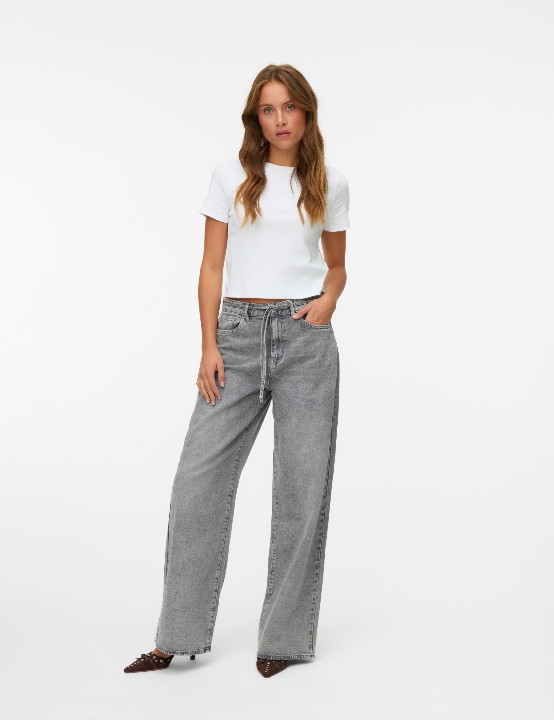 VERO MODA VMWIEN wide belt jeans in light grey denim - Image 1