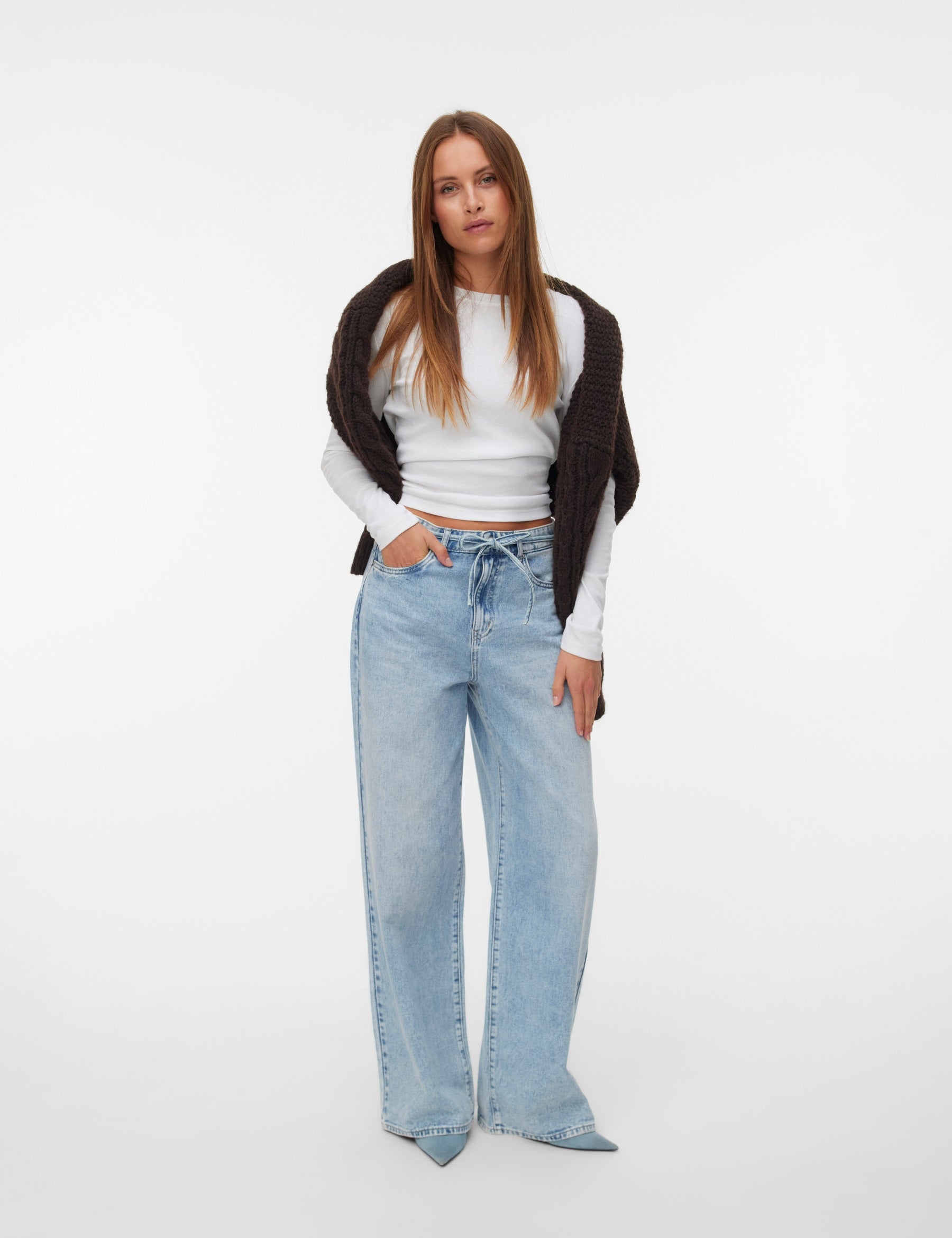 VERO MODA VMWIEN wide belt jeans in light blue denim - Image 1