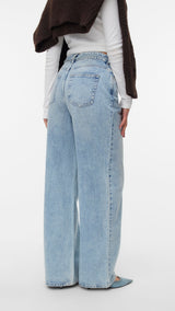 VERO MODA VMWIEN wide belt jeans in light blue denim - Image 2