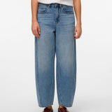 VERO MODA VMZELDA barrel denim jeans mix in medium blue denim - Image 1