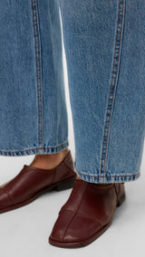 VERO MODA VMZELDA barrel denim jeans mix in medium blue denim - Image 7